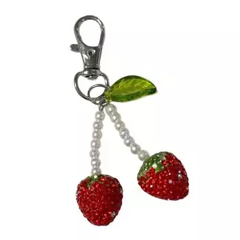 Ослепительный брелок-подвеска «Клубника» Роскошный брелок «Клубника», сверкающий бриллиантами, Изысканное мастерство