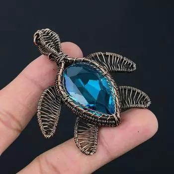 Ослепительный синий топаз, драгоценный камень, ювелирные изделия ручной работы из медной проволоки, удивительный кулон в форме черепахи 2.36 Inches синий