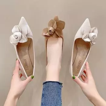 Остроконечные каблуки женские с цветком камелии сексуальные одинарные туфли весна 2025 новая мода универсальные не устающие ноги рабочая обувь 34 абрикосовый