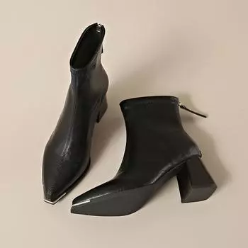 Остроносые сапоги короткие сапоги женские 2024 новые осенне-зимние женские сапоги нишевый тонкий дизайн сапог толстый каблук высокие каблуки короткие сапоги 34