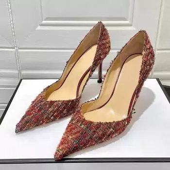 Острый темперамент Xiaoxiang высокие каблуки женские 2025 осень и весна новая мода легкий рот тонкие каблуки увеличивают рост не устают ноги одиночные туфли 40