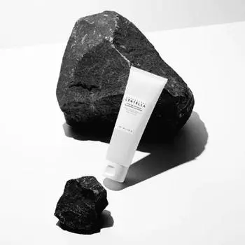 Осветляющий очищающий гель-пенка Madagascar Centella Tone 125 мл