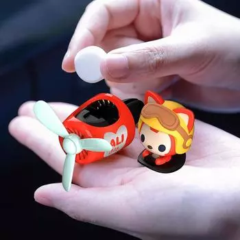 Освежитель воздуха в виде мультяшного автомобиля с запахом в вентиляционном отверстии для укладки духов, милый пилот, вращающийся пропеллер, ароматизаторы воздуха