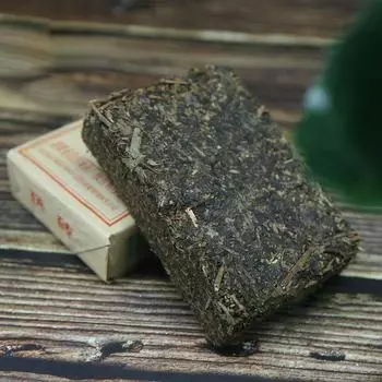 Откройте для себя очарование 300 г темного чая Anhua Baishaxi Golden Flower Fu Brick 300g