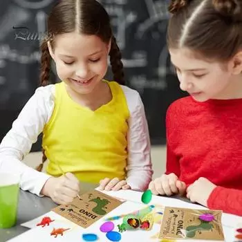 Открытки с яйцами динозавров Открытки ко Дню святого Валентина с мини-динозаврами в яйцах Вылупляющиеся игрушки-динозавры Обмен подарками для малышей Мальчик Девочки Класс Валентина Пасха 24PCS