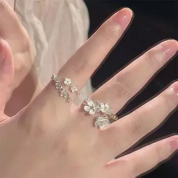 Открытое кольцо с трехмерным цветком ириса