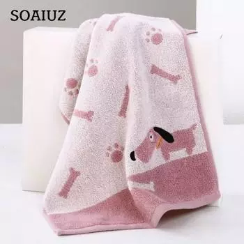 Отличное банное полотенце, не выцветает, удобно, быстро сохнет. красный