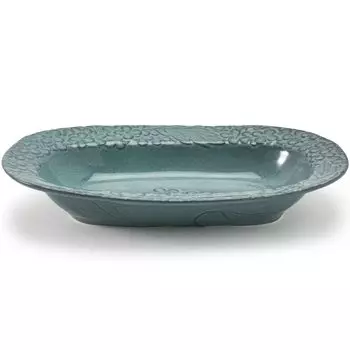 Oval bowl with a carefully carved relief flower pattern 25.6 x 16.3 x Height 4.4 cm Aqua Mino ware The moist and calm color of the bowl creates an