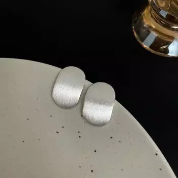 Овальные матовые серьги Изогнутые геометрические серьги Серьги в преувеличенном стиле Уникальные и модные