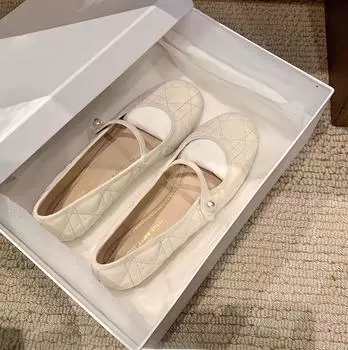 Овчина Su Yinyin имеет ту же натуральную кожу, маленький ароматный стиль, ромбовидная жемчужная пряжка с плоскими одинарными туфлями, женские туфли Мэри Джейн 35