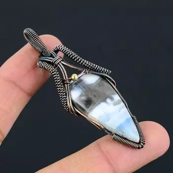 Owyhee Опал Драгоценный камень Чистая медная проволока Обернутая подвеска ручной работы Элегантные украшения 2.76 Inches синий