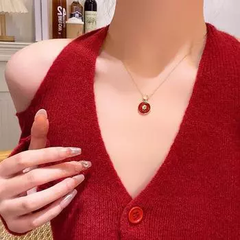 Ожерелье Ankola Red Peace Buckle - ретро-китайский стиль, легкая роскошь, нишевый дизайн, высококачественная цепочка на ключицу из титановой стали для женщин X1618 золотой