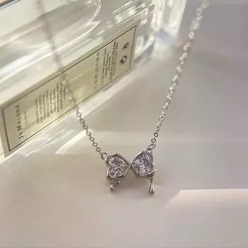 Ожерелье-бант женское легкое роскошное нишевое дизайн Sense Lava Love ключичная цепочка из нержавеющей стали