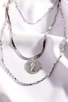 Ожерелье-цепочка из трех частей серебряного цвета с пластинчатой подвеской