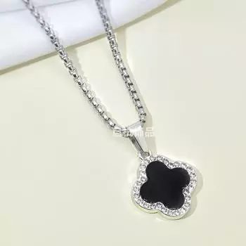 Ожерелье Четырехлистный клевер Женское Высокоценное Универсальное Тренд Инкрустированный бриллиантами Кулон Осенне-зимняя Цепочка для свитера