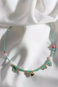 Ожерелье из бисера зеленого цвета