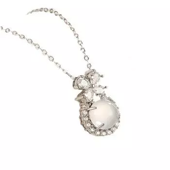 Ожерелье из цветочного льда и белого халцедона для женщин с легкой роскошной нишевой конструкцией, универсальная цепочка-бант для ключицы