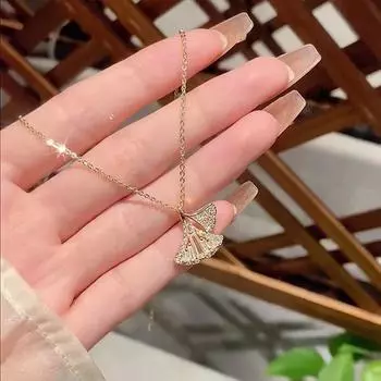 Ожерелье из гинкго билоба, женская легкая роскошная цепочка на ключицу из нержавеющей стали с листьями из темперамента, осенняя цепочка на шею с листьями
