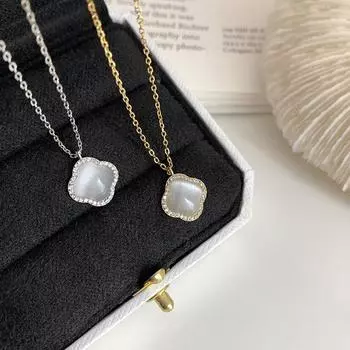 Ожерелье из клевера для женщин, легкое, роскошное, нишевое, дизайн Sense Lucky Grass Commuter, нержавеющая сталь, ключичная цепочка Tide