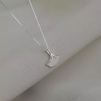 Ожерелье из листьев гинкго, женское, S999, чистое серебро, легкая роскошная цепочка на ключицу в стиле меньшинства 999 серебряный