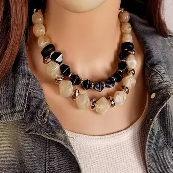 Ожерелье из массивных смоляных бусин в стиле бохо-винтаж для женщин — эффектный кулон ручной работы без покрытия для повседневных и праздничных случаев чёрный