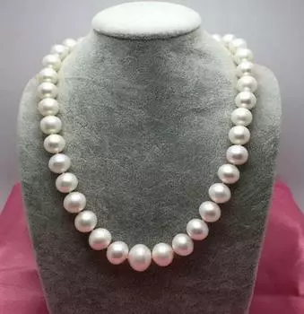 Ожерелье из натурального пресноводного жемчуга диаметром 12-15 мм.