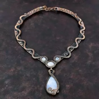 Ожерелье из радужного лунного камня, ожерелье из медной проволоки, регулируемое ожерелье, медные украшения ручной работы, подарок для мамы, изящное ожерелье из драгоценных камней