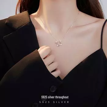 Ожерелье из серебра Banyan Tree S925 с четырьмя листами клевера: Элегантная цепочка на ключицу с полым бриллиантом и цветком для женщин NS1022 золотой