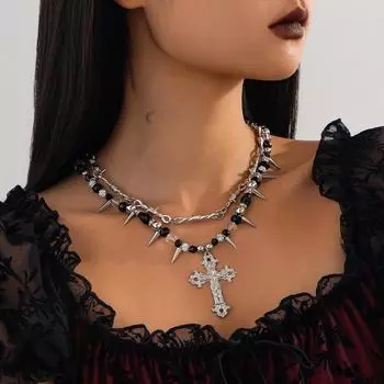 Ожерелье из сплава в темном стиле с заклепками и кристаллами - европейский и американский дизайн k 6937 белый
