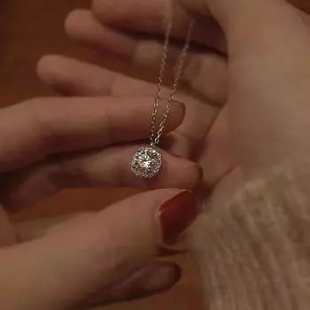 Ожерелье из стерлингового серебра 925 пробы с квадратными бриллиантами Super Flash, женское, легкое, роскошное, универсальное, с особым интересным дизайном, высококачественная цепочка на ключицу 925