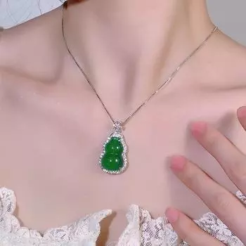 Ожерелье из тыквы-халцедона с драгоценным камнем несет благоприятную изысканную легкую роскошную ретро-элегантную цепочку на ключицу зелёный