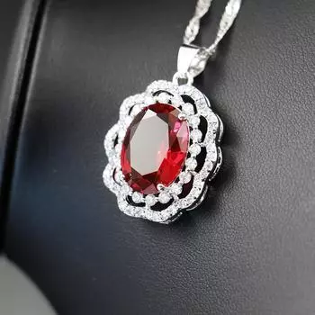 Ожерелье из живого овального циркона для женщин, универсальная цепочка премиум-класса Sense Matching для женщин с подвеской в виде большого драгоценного камня Pendant with cross chain розы красного