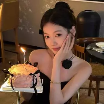 Ожерелье «Камелия» Женские аксессуары на шею Ошейник-чокер Черная роза Аксессуары на шею Ожерелье-цепочка на ключицу бежевый