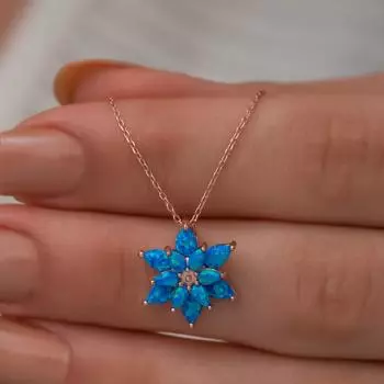 Ожерелье Lotus из серебра 925 пробы с опалом