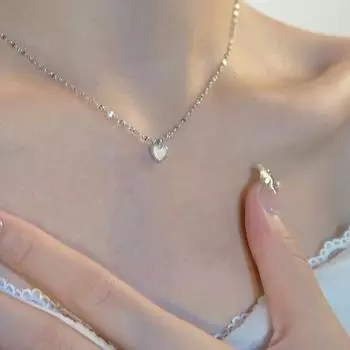 Ожерелье Love Frimedary, легкая роскошная подвеска с белым сердцем, простая цепочка для губ, цепочка на ключицу