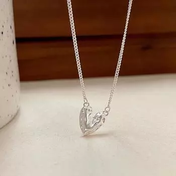 Ожерелье Love женское легкое роскошное нишевое дизайн Sense Lava Texture Heart Collarbone Chain из нержавеющей стали