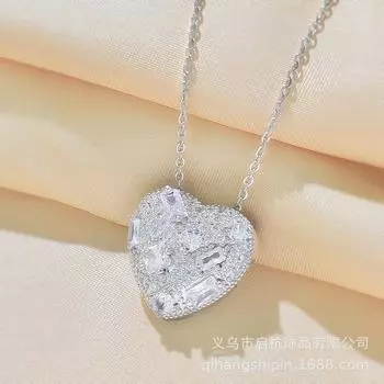 Ожерелье «Любовь» Женское Высокое Чувство Простоты ОЛ Темперамент Подвеска-Сердце с Бриллиантом Цепочка для Ключицы