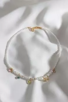 Ожерелье маленького размера с жемчугом и золотом цвета