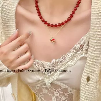 Ожерелье на ключицу из искусственного красного агата в стиле ретро - 2024 г., высококачественный, простой, универсальный дизайн с уникальными бусинами N0969 Pine Cone Gold Necklace красный