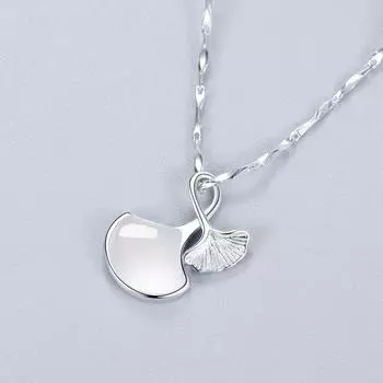 Ожерелье на удачу с тремя жизнями для женщин, белый халцедон, простой и универсальный дизайн, абрикосовый цвет переносит подарок на день рождения ее лучшей подруги