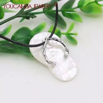 Ожерелье-подвеска из натуральной белой ракушки 25x42 мм, пляжные тапочки в форме шеи, сплав с лоскутным узором, специальные нейтральные ювелирные изделия для женщин и девочек, подарки MULTICOLOR