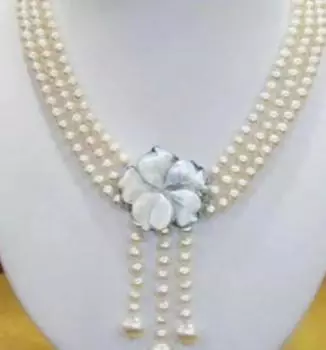 Ожерелье с 3 рядами натурального белого жемчуга и белым камнем в виде ракушки с застежкой в виде цветка