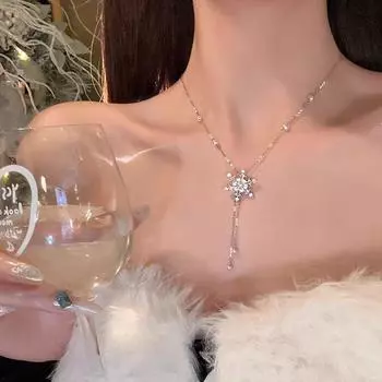 Ожерелье с бахромой в виде снежинки для женщин, осенне-зимнее, универсальное, в иностранном стиле, универсальные аксессуары, легкая, роскошная, нишевая, длинная цепочка для свитера