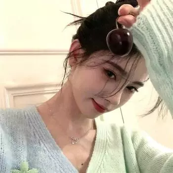 Ожерелье с бантом, подвеска в виде сердца для девочки, маленькая свежая бриллиантовая цепочка на ключицу, подарок, нишевый дизайн, универсальное ожерелье, свежее, милое