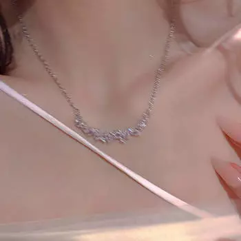 Ожерелье с бриллиантами и цветком глицинии, женский стиль, изысканный простой дизайн, ниша, легкая роскошь, премиум-класса, универсальная цепочка на ключицу