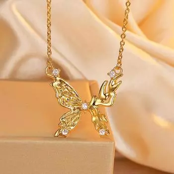 Ожерелье с бриллиантовой бабочкой, женственность, изысканность, изысканный стиль, универсальная цепочка на ключицу, холодный ветер, простая подвеска из циркония.