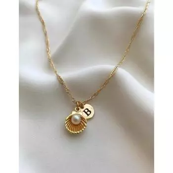 Ожерелье с буквой B и жемчугом