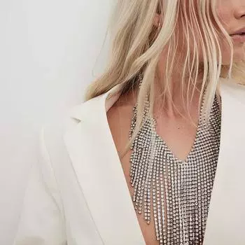 Ожерелье с буквой V, преувеличенное украшение Ожерелье золотистый