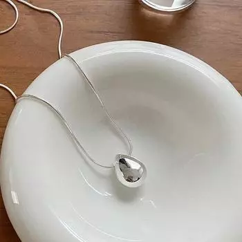 Ожерелье с цепочкой из змеиной кости, дизайн ниши, персонализированное ожерелье в форме капли воды, текстурированная цепочка на ключицу, корейская версия, стиль Ins