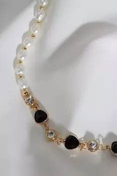 Ожерелье с черным треугольным камнем и жемчугом